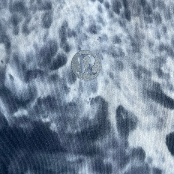 Barely worn Lululemon Tights - Picture 4 of 4